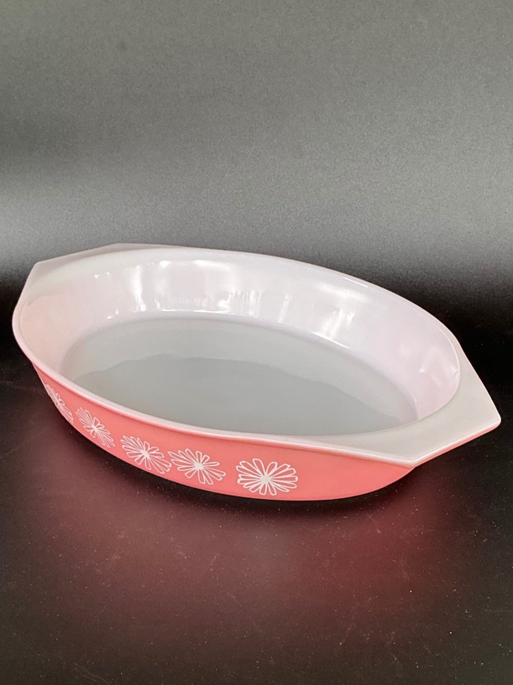 Vintage Pyrex Pink Daisy 1.5 Quart Oval Casserole Dish MCM Glossy Excellent USA